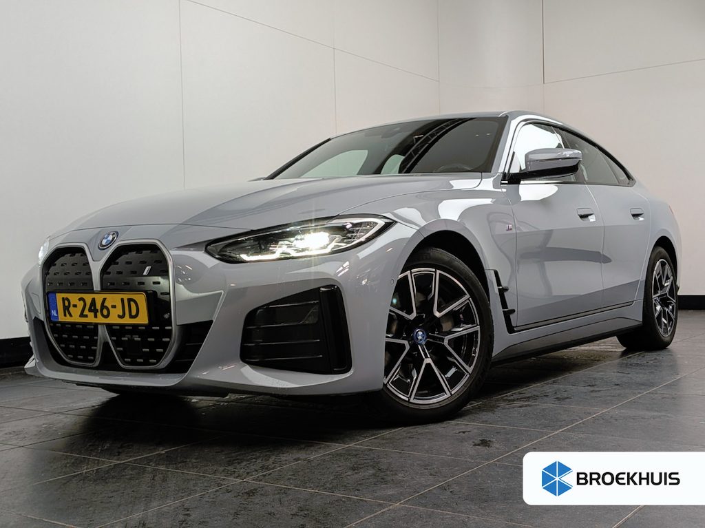BMW i4 eDrive40 84 kWh M-Sport | SOH 94% | Sfeerverlichting | LED | Sportstoelen | Camera | Elk. Achterklep | Leder/Alcantara | Keyless | Clima | Navi | LMV | Parkeersensoren V+A