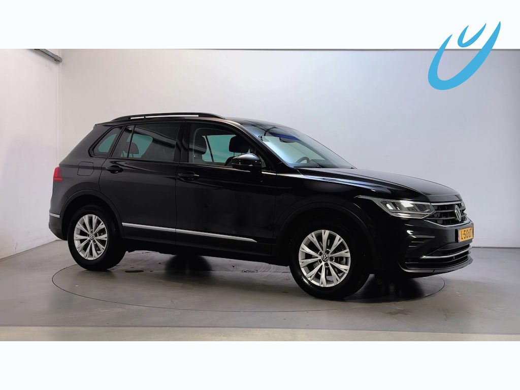 Volkswagen Tiguan 1.5 TSI 150pk DSG Life Parkeersensoren Navigatie DAB+ App-Connect