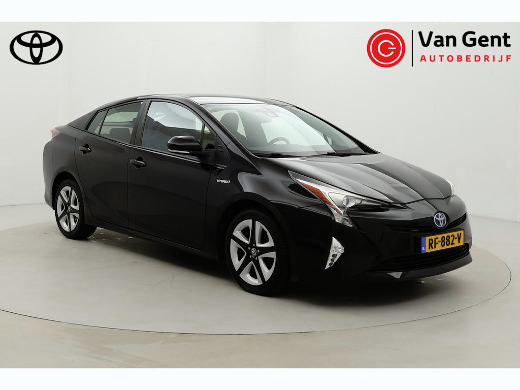 Toyota Prius 1.8 Hybrid Dynamic | Trekhaak | Navigatie | Dodehoek detectie | Stoelverwarming | Head-up display | Keyless | Adaptive Cruise | Clima | LED | Parkeersensoren voor | Camera | 17 inch