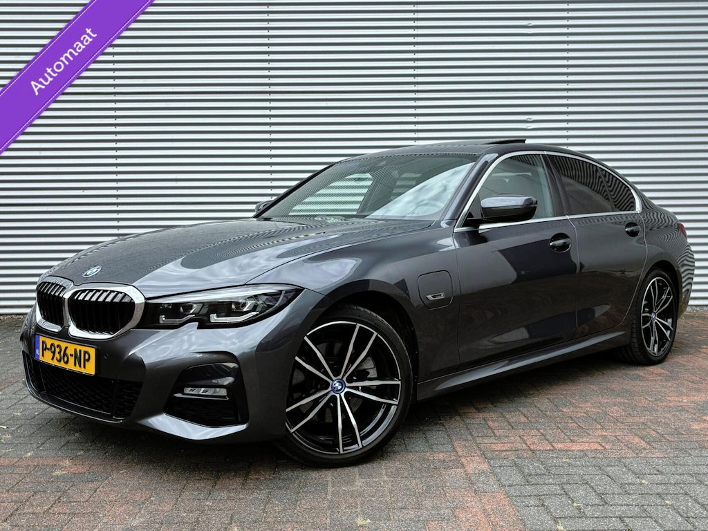 BMW 3-Serie 320e Automaat M Sport Led Carplay Schuifdak 2022 Vol Opties NL Auto 2 De Eigenaar Vol Opties Perfecte Staat Incl 12 Maanden Garantie