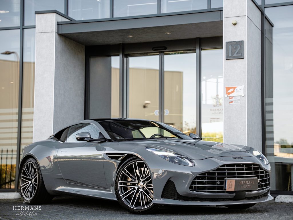 Aston Martin DB12 4.0 V8 / Ceramic / Carbon / Bowers & Wilkins / Dark Chrome / Adaptive Damping