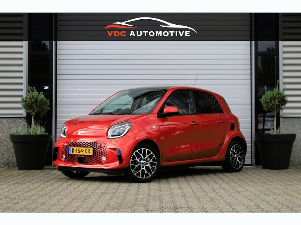 smart EQ ForFour 18 kWh Pano | Camera | Stoelverwarming | Sfeerverlichting | DAB | LED | Leder