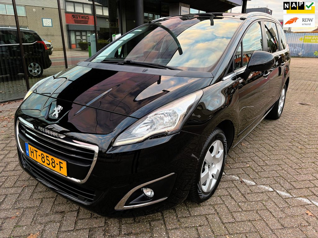 Peugeot 5008 1.2 PureTech Style 5p. / Pano'dak / Navi / PDC