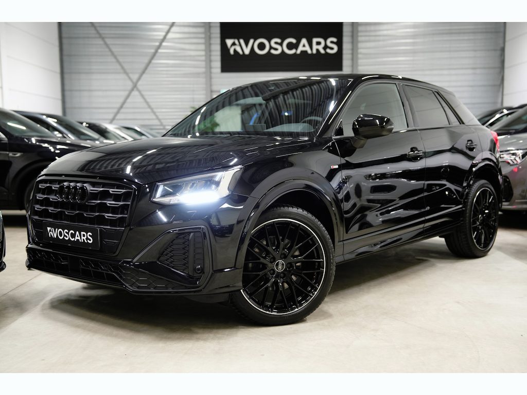 Audi Q2 35 TFSI S Edition * Fabrieksgarantie - Virtual - Standkachel - ACC - Blind Spot - Keyless - Alcantara - Camera *