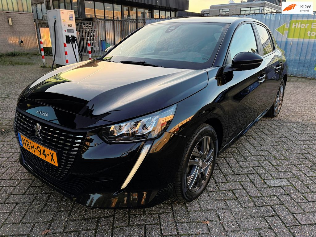 Peugeot 208 1.2 PureTech Active Pack / Carplay / Stoelverw. / PDC / LED