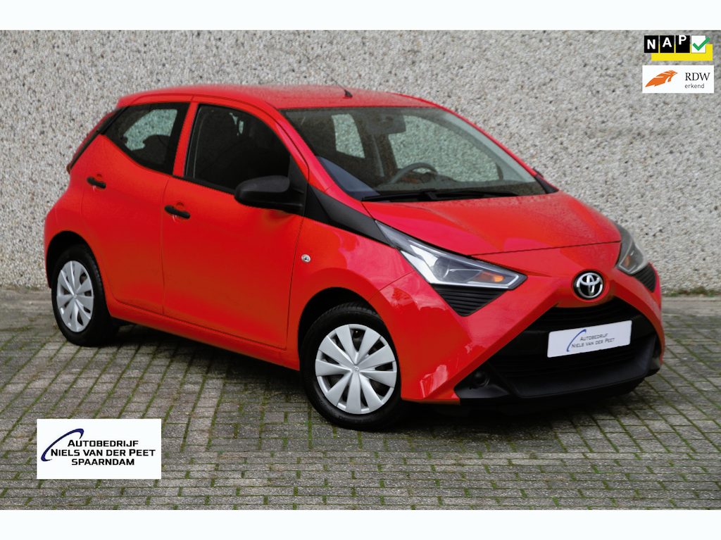 Toyota Aygo 1.0 VVT-i x-fun / Airco / Bluetooth / Elektrische ramen / Multifunctioneel stuurwiel