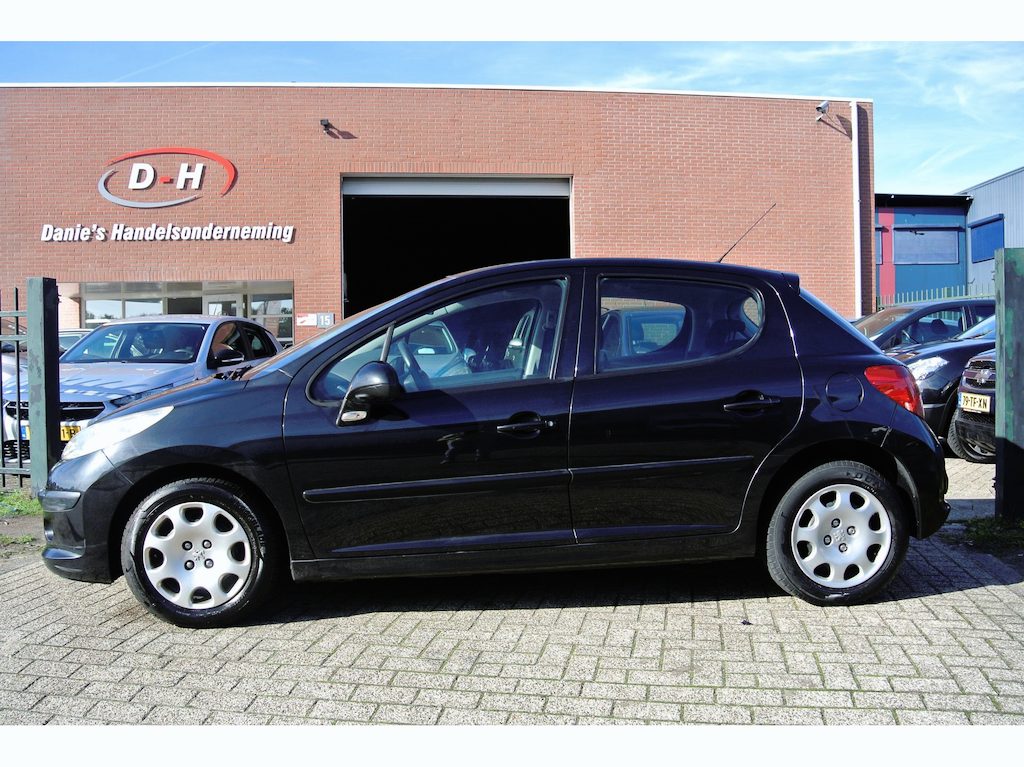 Peugeot 207 1.4 VTi Cool 'n Blue airco inruil mogelijk nap