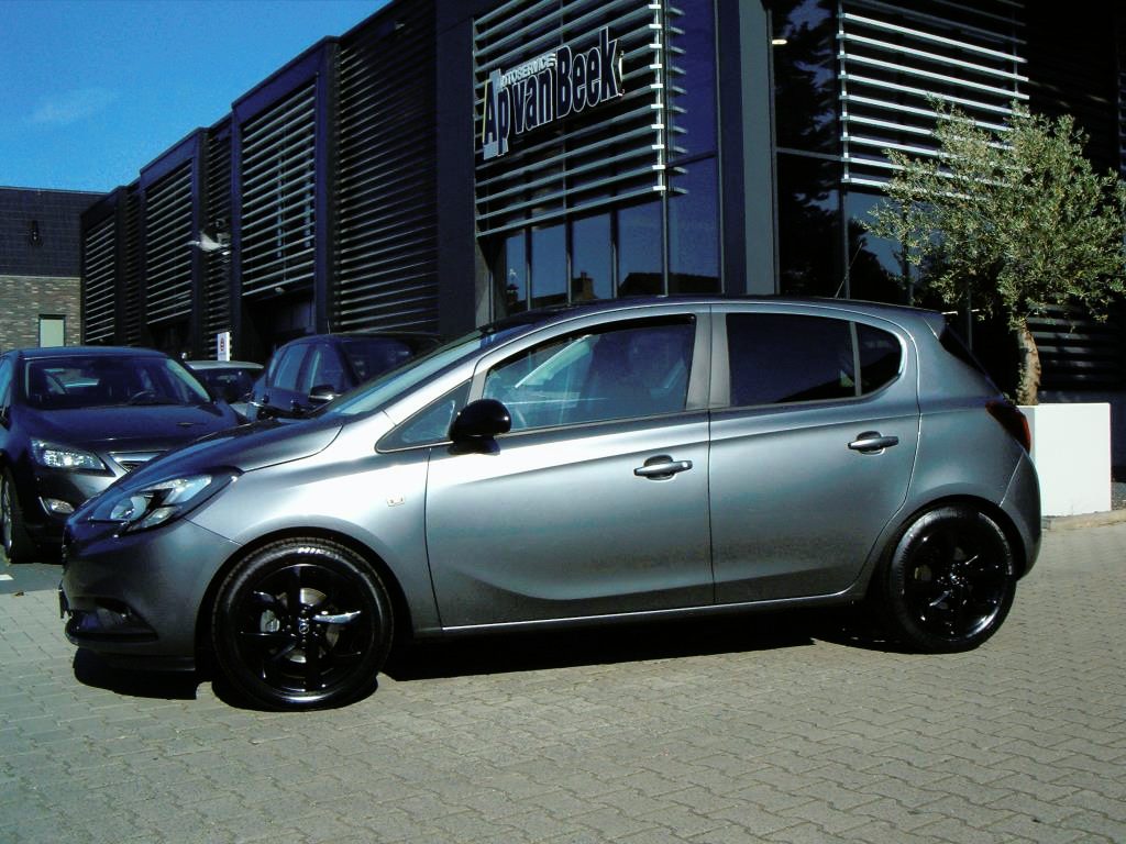Opel Corsa 1.4 Online Edition - Automaat