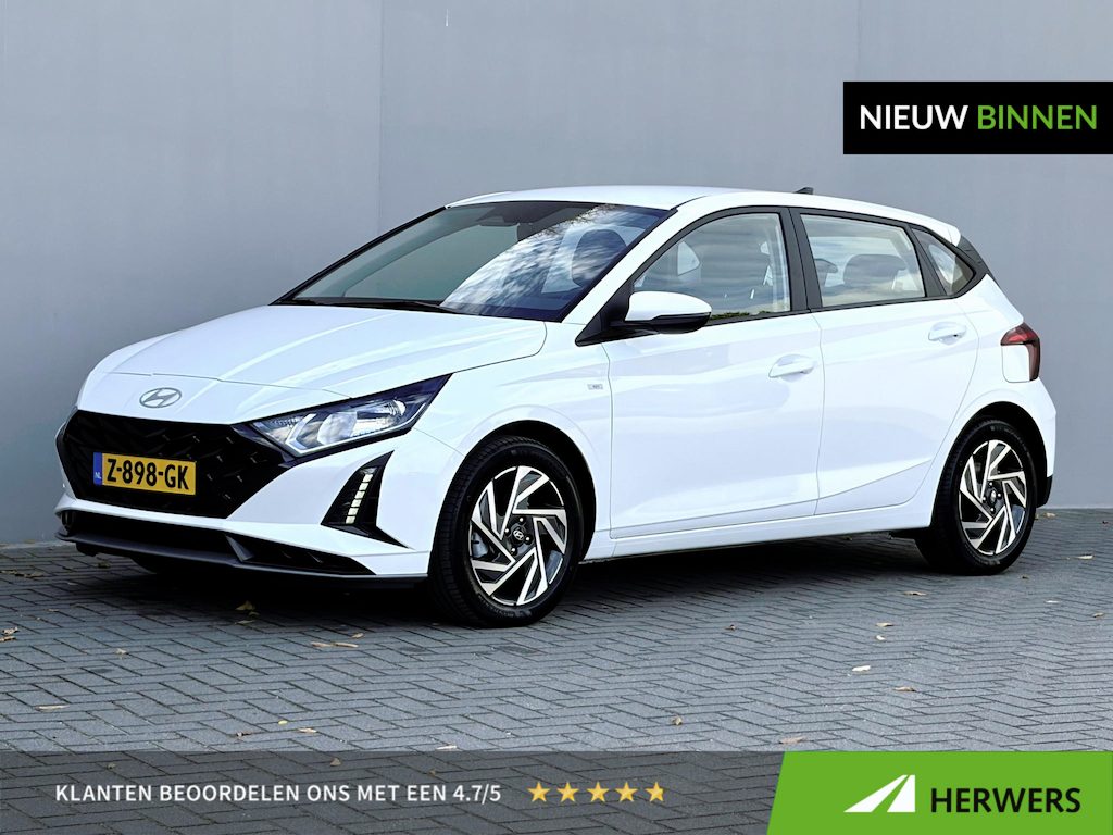 Hyundai i20 1.0 T-GDI Comfort Smart / Fabrieksgarantie t/m 04-2029 / Dealer onderhouden / Navigatie / Apple Carplay/Android Auto / Cruise Control / Airco / Achteruitrijcamera / Bluetooth / Lane Assist / PDC Achter / DAB / Lichtmetalen Velgen /