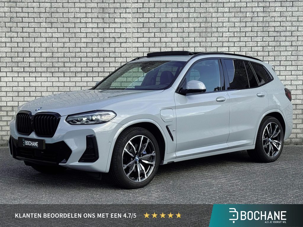 BMW X3 xDrive30e High Executive | M-Sport | Panoramadak | Leder | Trekhaak | VVS | Alarm Klasse 3 | 20 "LMV