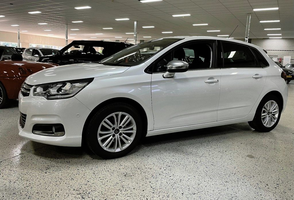Citroën C4 1.2 Navigatie PDC parkeerhulp ECC Airco Multimedia