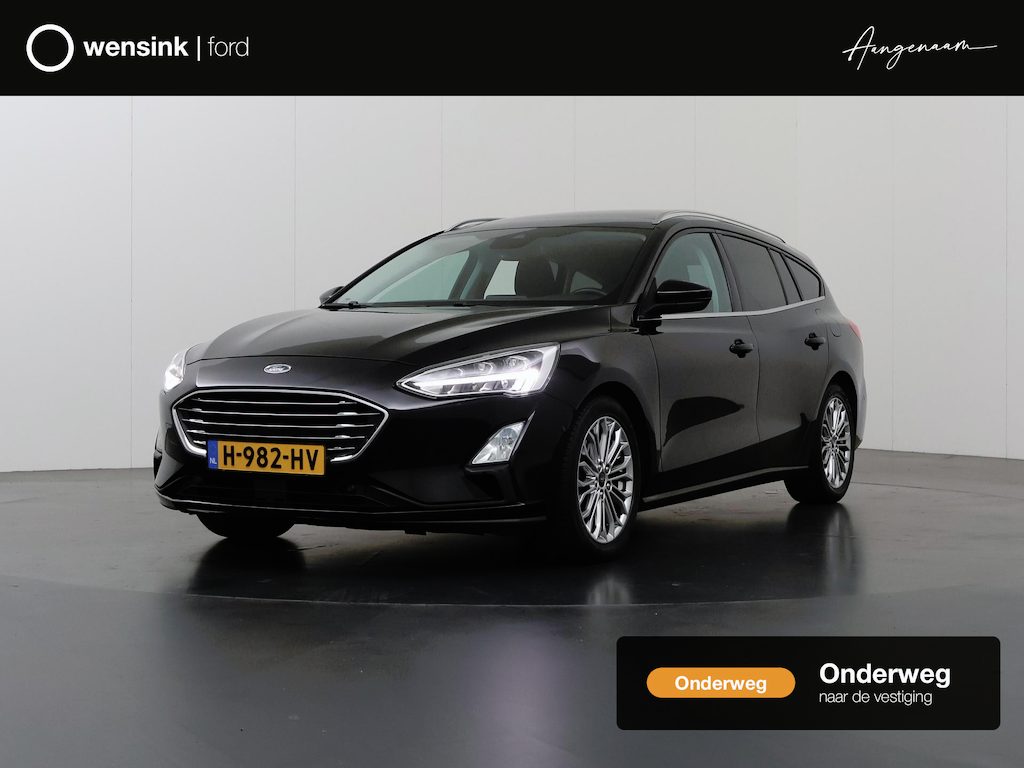 Ford Focus Wagon 1.0 EcoBoost Titanium Business | Panoramadak | Trekhaak | Winterpakket | Achteruitijcamera |