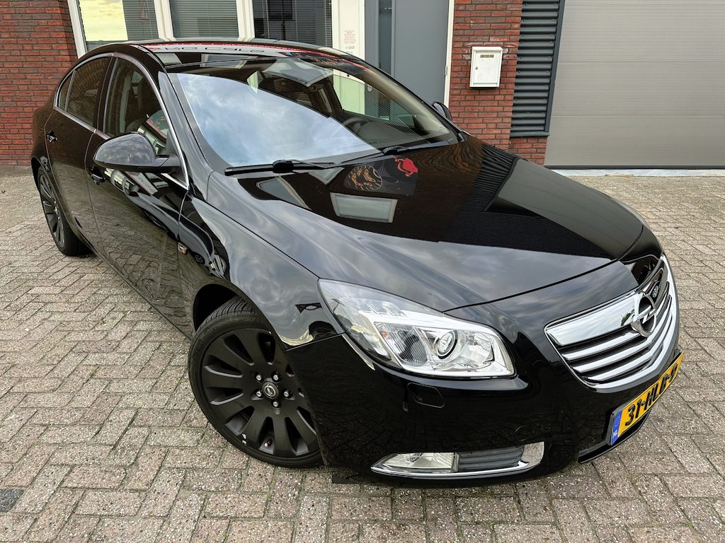 Opel Insignia 2.0 T Sport / Navi / Leder / PDC / Stoelverwarming