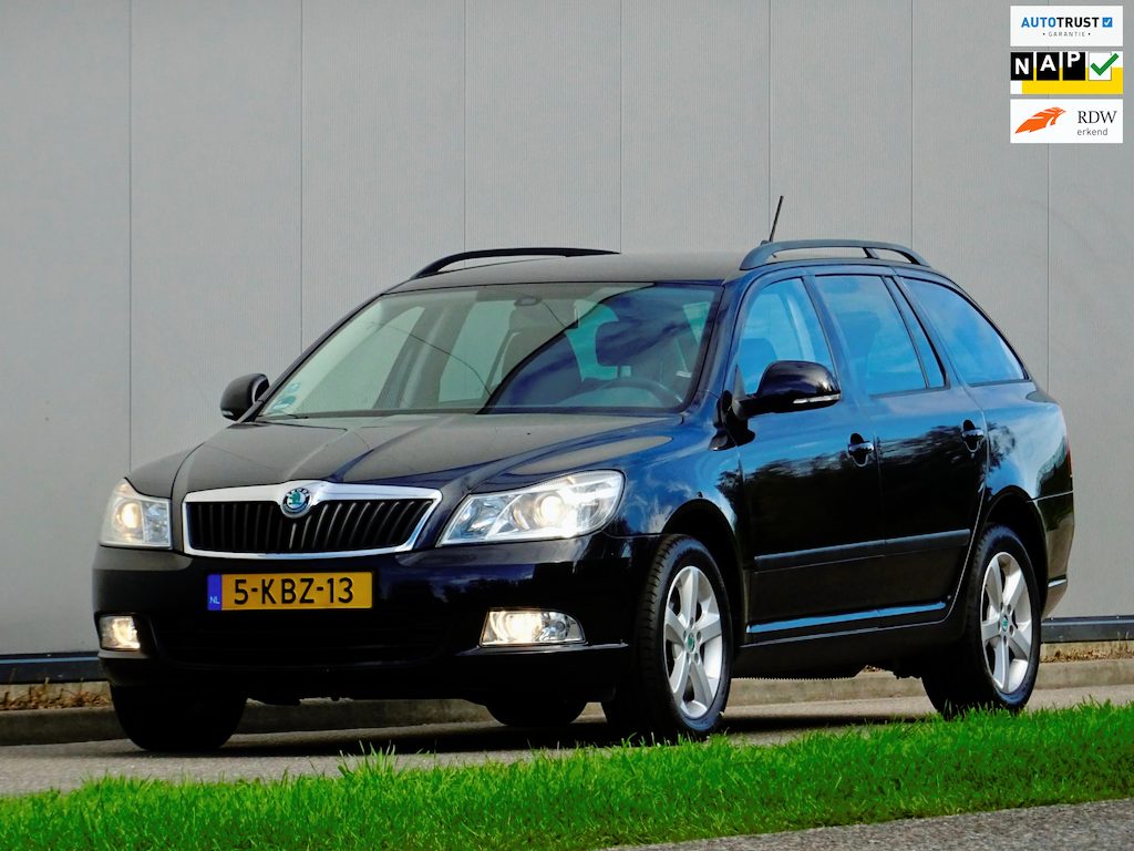 Skoda Octavia Combi 1.2 TSI Sport | Navigatie | NL | Trekhaak |