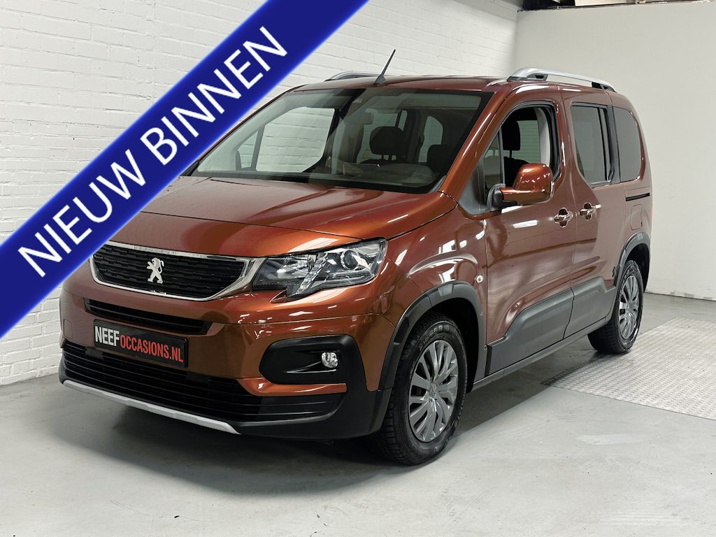 Peugeot Rifter 1.2 Puretech Allure CLIMA / CRUISE / NAVI / CAMERA / TREKHAAK Dis,riem bij 94.000km vervangen
