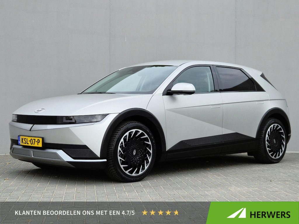 Hyundai Ioniq 5 Connect 77.4 kWh / SOH 98% / Fabrieksgarantie tot 12-2029 / Trekgewicht 1600 kg / CCS snelladen / Stuur- Stoel & Achterbank verwarming / Warmtepomp / Achteruitrijcamera / Elektrische achterklep / Apple Carplay Android Auto /