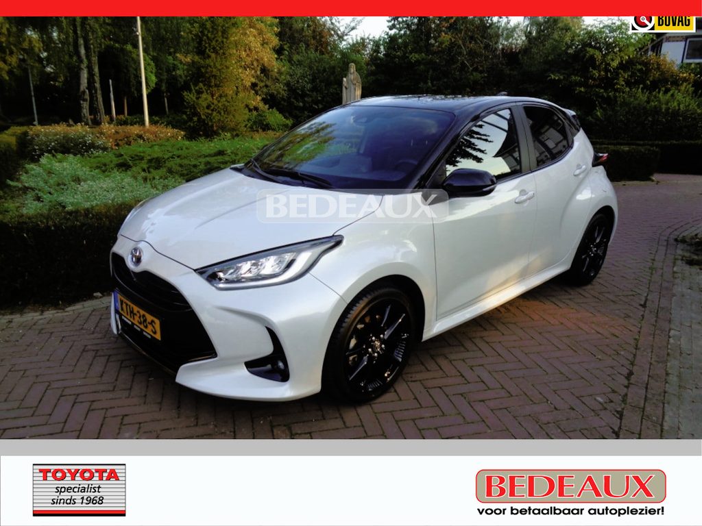 Toyota Yaris 1.5 Hybrid Executive Sport bij Toyota specialist , rijklaarprijs