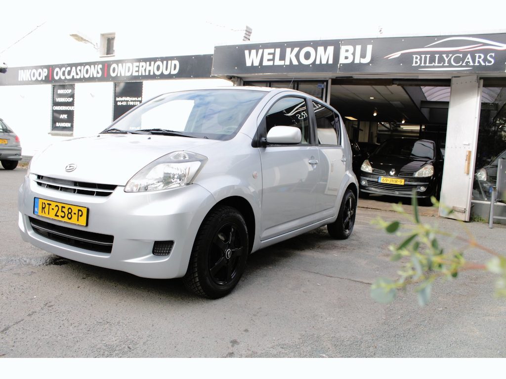 Daihatsu Sirion 2 1.3-16V Comfort / AIRCO / MultimediaScherm / Elektrische ramen