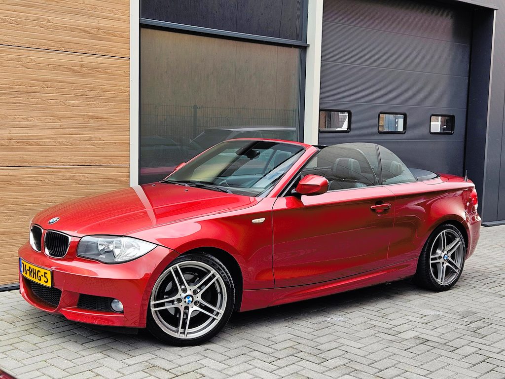 BMW 1-Serie Cabrio 118i High Executive M-pakket Navi 18"