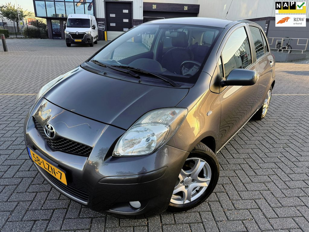 Toyota Yaris 1.3 VVTi Aspiration*NAVI*PARKSENSOREN*NEW APK*AIRCO*ELKT-RAAM*NAP