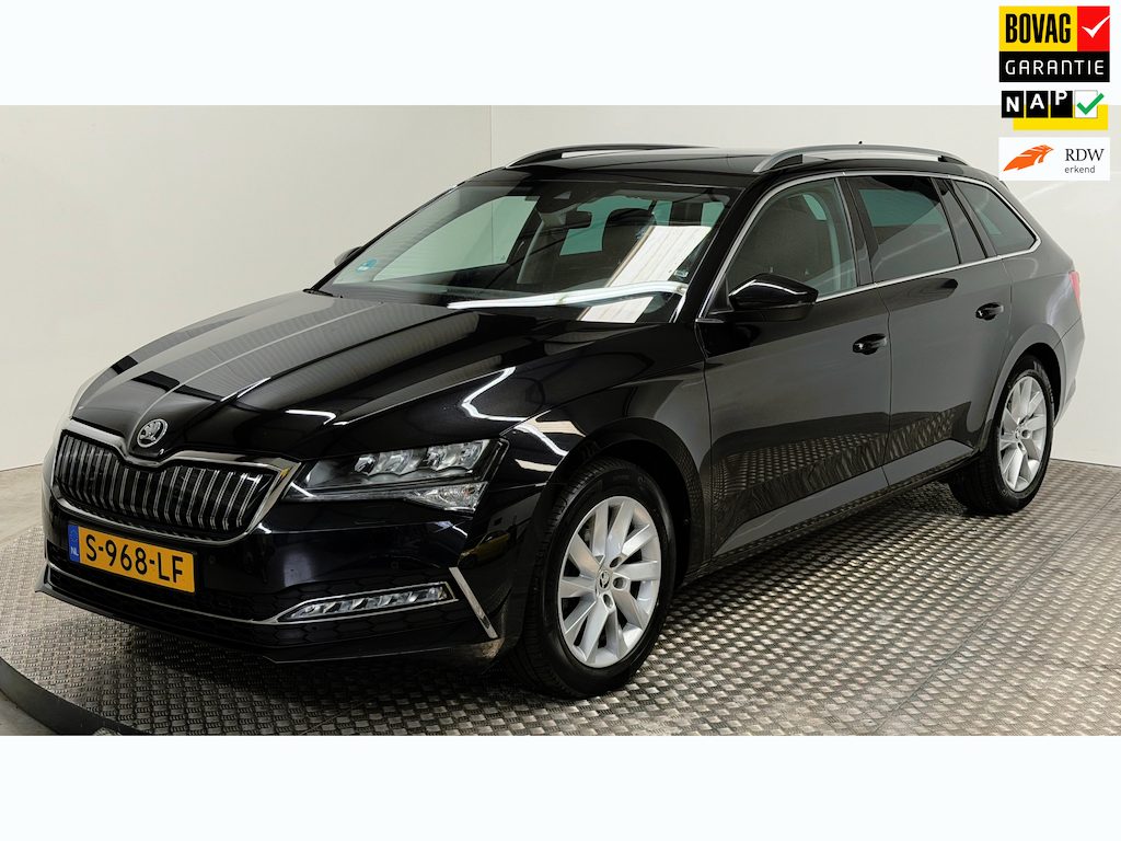 Skoda Superb Combi 1.4 TSI iV Business Edition Plus benzine elektrisch navigatie cruisecontrole carplay leer stoelverwarming led