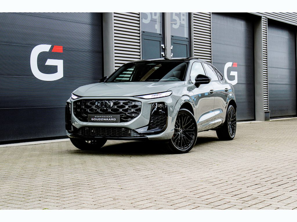 Audi Q3 Sportback E-hybrid S edition 272PK | Indiv. Quantumgrijs | Tech Pro | Pano | SONOS | Head-up | Memory | 360 camera