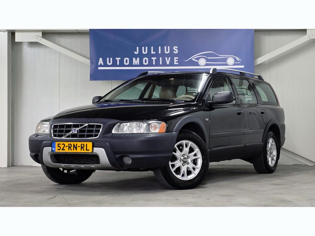 Volvo XC70 2.5 T Summum Trekhaak Clima Leer Xenon Nieuwe APK Garantie Mooi!