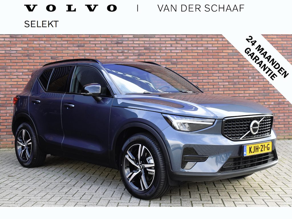 Volvo XC40 B4 211PK Plus Dark | Trekhaak | Verwarmbare voorruit |
