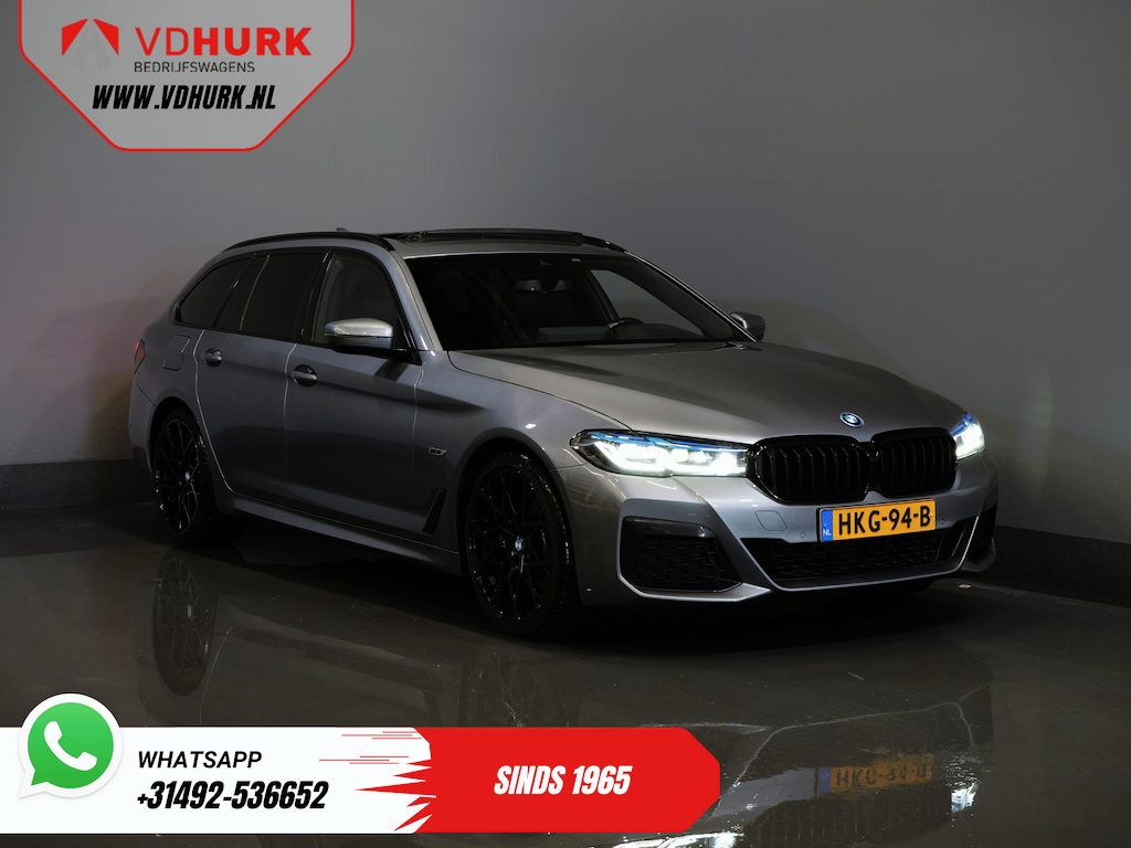 BMW 5-Serie Touring 530e Hybrid 292 pk/ M-Sport & Shadow pak/ Garantie/ Onderhoud/ Pano/ Laser/ HUD/ H&K/ Leer/ Stoelverw./ Carplay/ Navi/ Clima/ Camera/ Trekhaak/ Alarm/ 20"