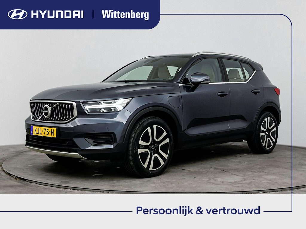 Volvo XC40 1.5 T4 Recharge R-Design | Plug-in | Memory Seats | Achteruitrij camera | Cruise control | Navigatie |