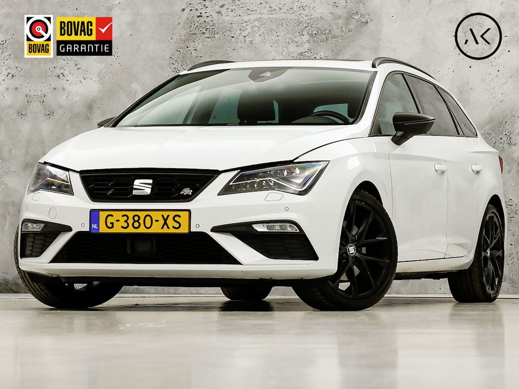 SEAT Leon ST 1.5 TSI FR Ultimate Edition Black 150Pk Automaat (PANORAMADAK, VIRTUAL COCKPIT, APPLE CARPLAY, NAVIGATIE, CLIMATE, STOELVERWARMING, SPORTSTOELEN, LED KOPLAMPEN, GETINT GLAS, ADAPTIVE CRUISE, MODE KNOP, NIEUWSTAAT)