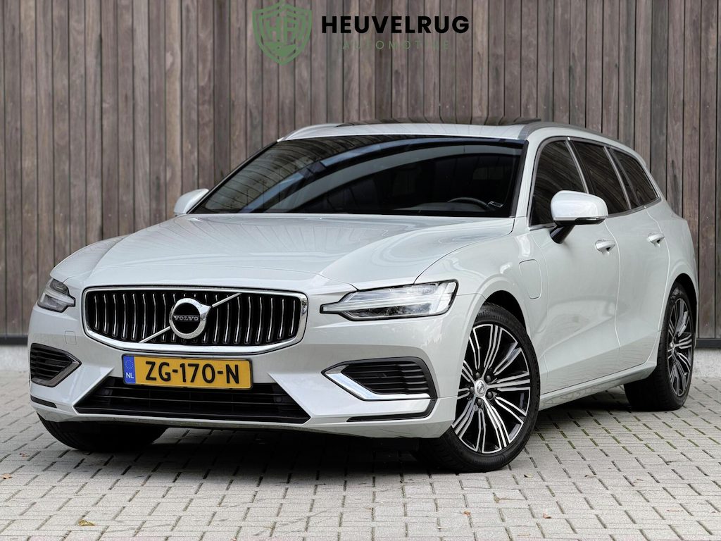 Volvo V60 2.0 T8 Twin Engine AWD Inscription |TREKHAAK | PANORAMADAK | CAMERA | NL- AUTO