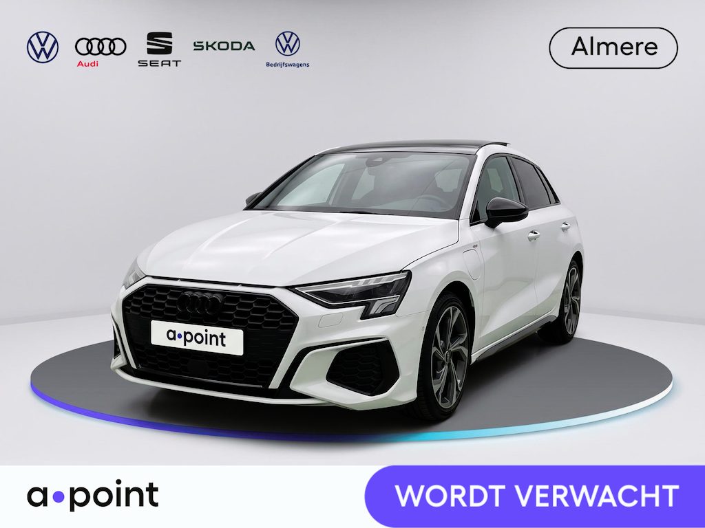 Audi A3 Sportback 40 TFSI e Edition 204 pk Automaat S-Tronic | Navigatie | Panoramadak | Parkeersensoren (Park assist) | cruise control | Stoelverwarming | Apple carplay / Android auto | LED koplampen | Keyless |