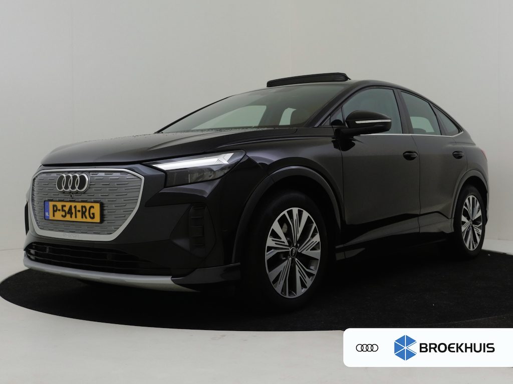 Audi Q4 Sportback e-tron 40 S edition 77 kWh l Lederen bekleding l Panoramadak l Stoelverwarming l Parkeersensoren l Lm-Velgen l