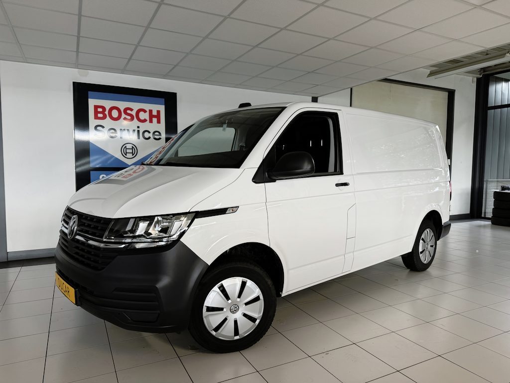 Volkswagen Transporter 2.0 TDI L1H1 Automaat Airco /carplay / Camera / 3 zits / Trekhaak