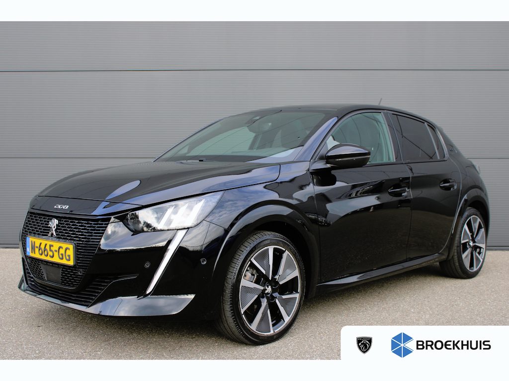 Peugeot e-208 EV GT Pack 50 kWh | Fase 3 laden | SOH 89,5% | Panoramadak | Navigatie | Camera | Stoelverwarming | NL auto | 1e Eigenaar |