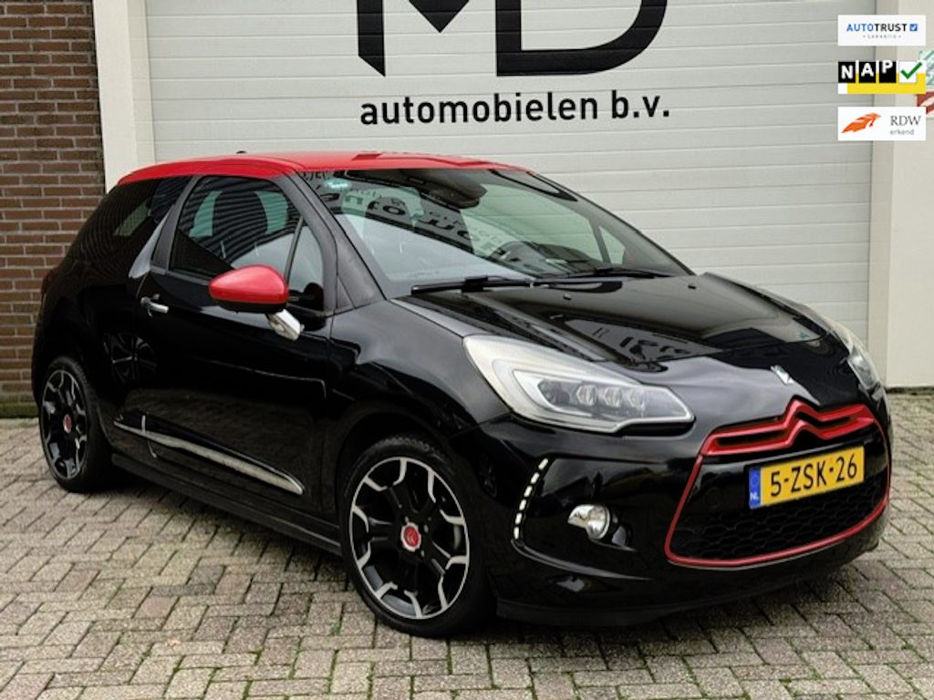 Citroën DS3 1.2 So Red - Dealer onderhouden-LED-Navi-Climate-HiFy-Camera-Xenon-Matrixx koplampen-Cruise-Nieuwe motor bij 114.000km