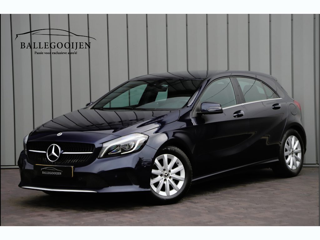 Mercedes-Benz A-klasse 180 Business Solution | Led | Stoelverwarming | Cruise-control | Apple-carplay | Camera | Startknop | Facelift | NL-Auto | 2018.