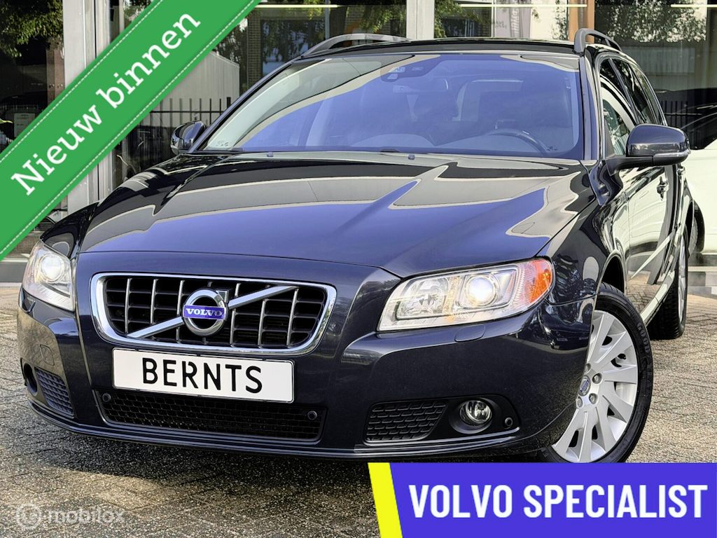 Volvo V70 T4 Momentum|Leder|Stoelverwarming|Navigatie|PDC|Bochtenverlichting
