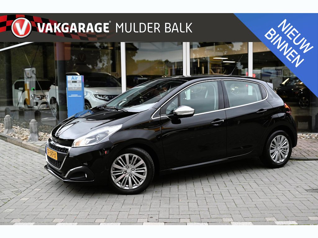 Peugeot 208 1.2 PureTech Blue Lease Executive