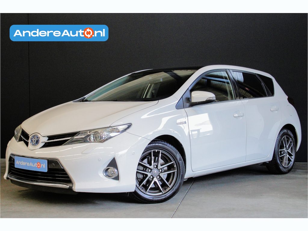 Toyota Auris 1.8 Hybrid Lease |NL auto|pano|recent onderhoud|stoelverwarming|parkeersensoren|
