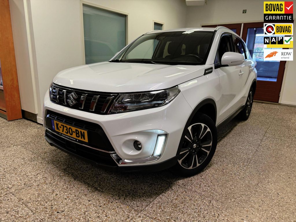 Suzuki Vitara 1.4 Boosterjet Style Smart Hybrid|Carplay | Trekhaak | 10 jaar garantie