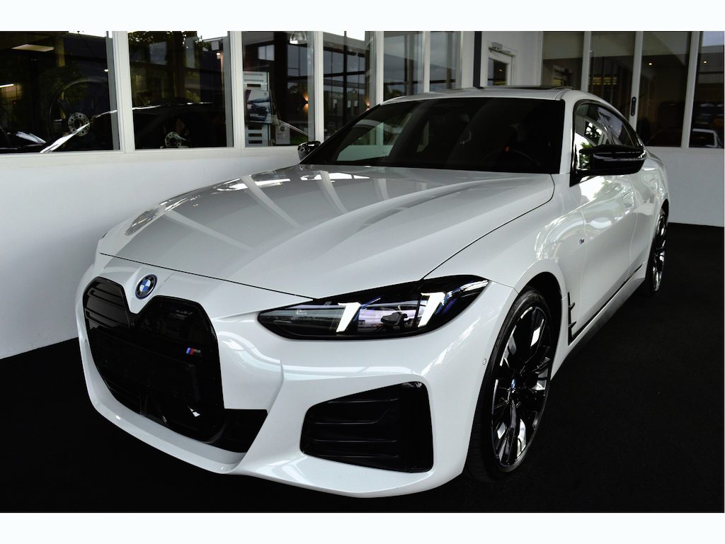 BMW i4 M50 xDrive M-Sport Pro | LCI (Facelift) Full Options !!