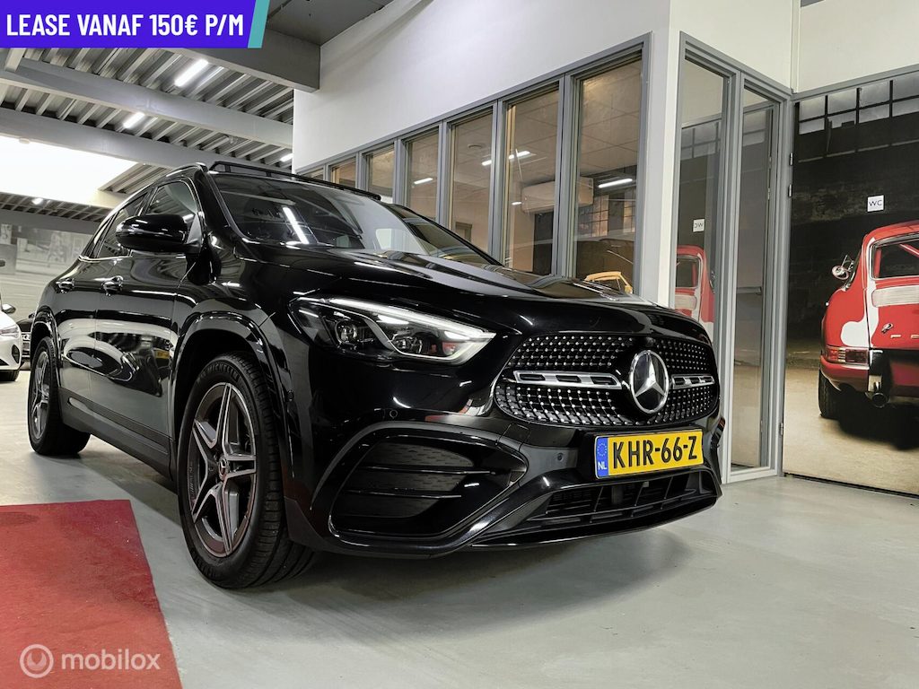 Mercedes-Benz GLA 200 AMG Line PANO