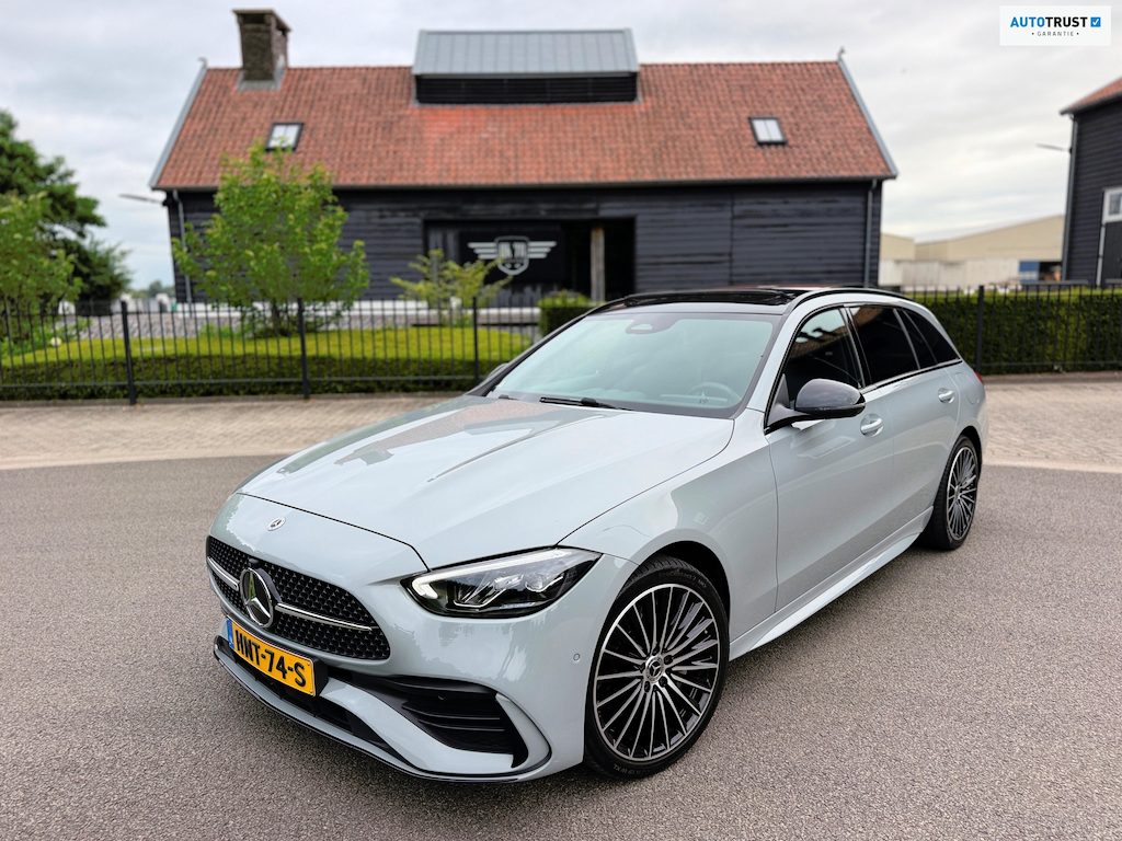 Mercedes-Benz C-klasse Estate 300e AMG | Panoramaschuifdak | Night | Burmester | Rijassistentiepakket Plus Led-High Performance