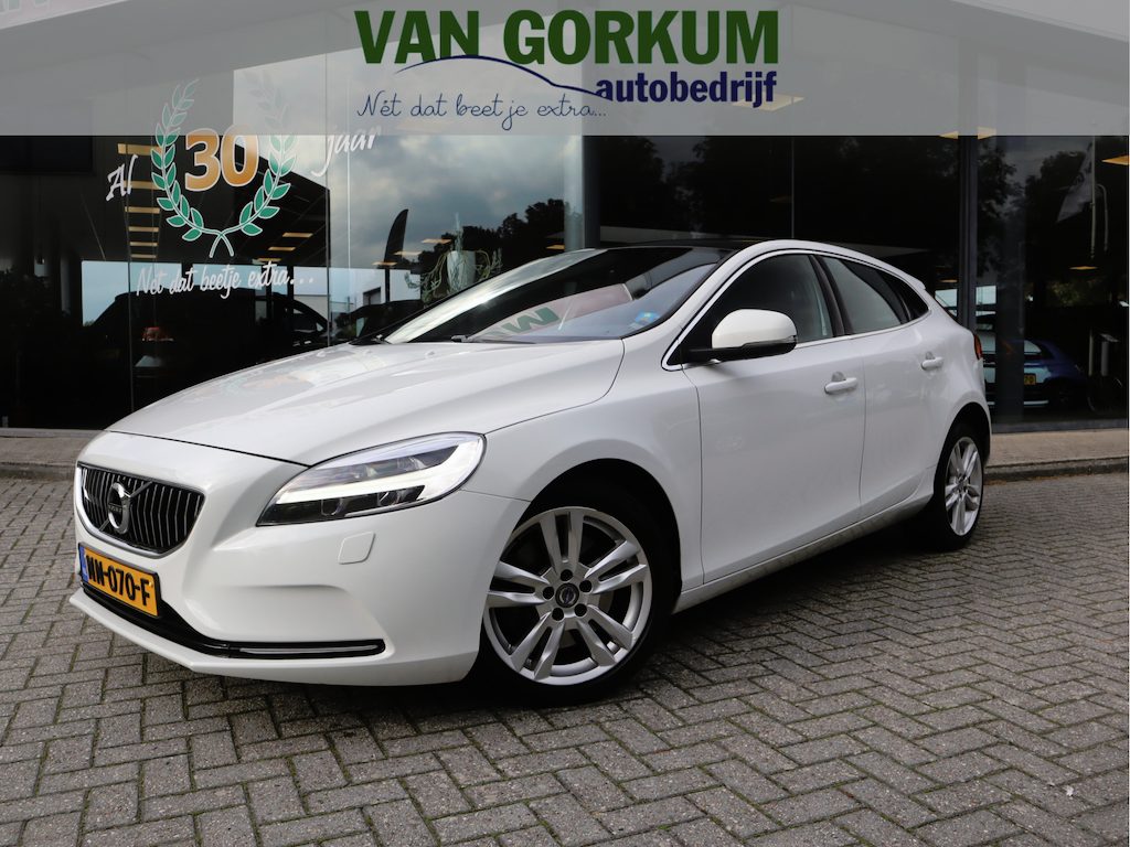 Volvo V40 1.5 T2 Inscription Automaat, leder, panodak, sportstoelen R-design uitgevoerd