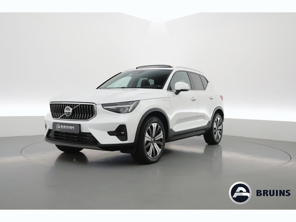 Volvo XC40 1.5 T4 Plug-in hybrid Ultimate Bright | Pano-dak | 360 camera | Adap. Cruise |