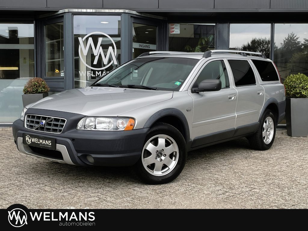 Volvo XC70 2.5T AWD Momentum Youngtimer l Org. NL l Leder l Carplay