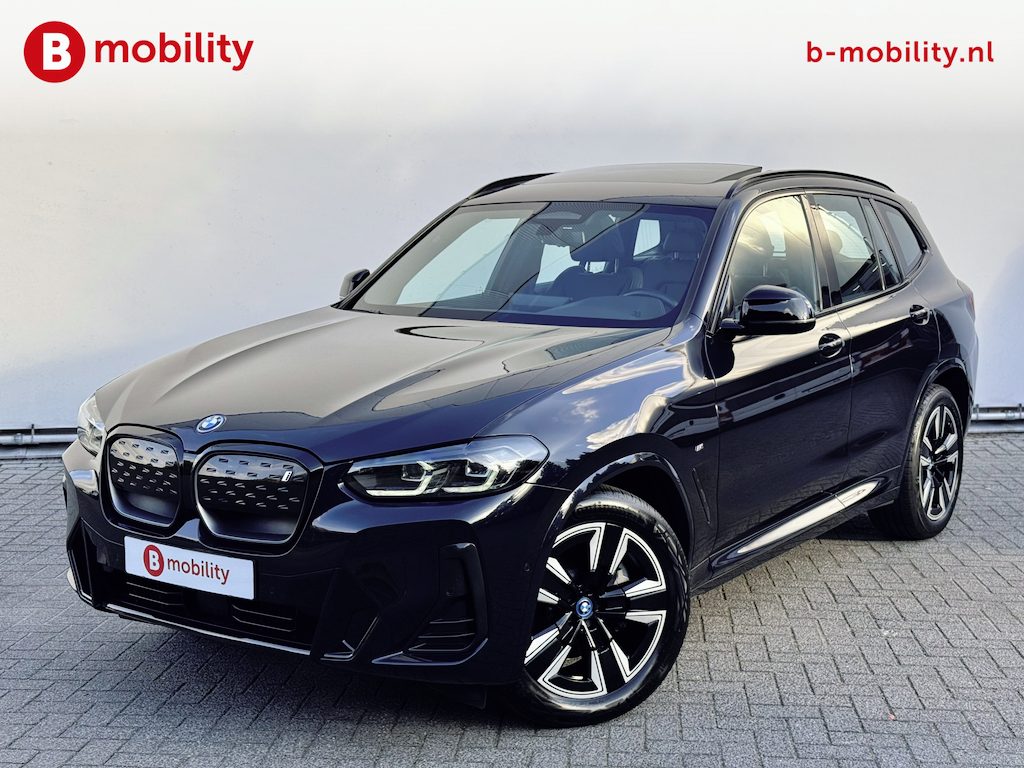 BMW iX3 High Executive M-Sport 80 kWh SOH 100% Panoramadak NL Auto! | Elektrische Stoelen | Achteruitrijcamera | Adaptive Cruise Control