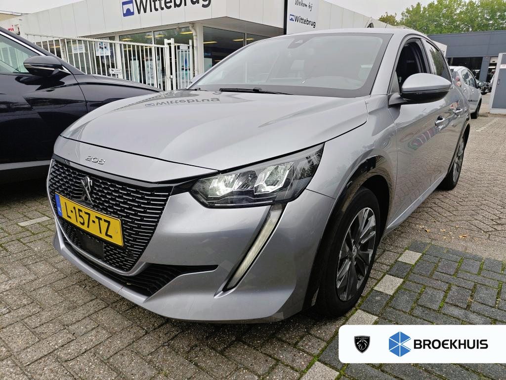 Peugeot e-208 EV Allure Pack 50 kWh | Fase 3 laden | SOH 86,94% | Navigatie | Camera | Stoelverwarming | NL auto | 1e Eigenaar | Dealer onderhouden |